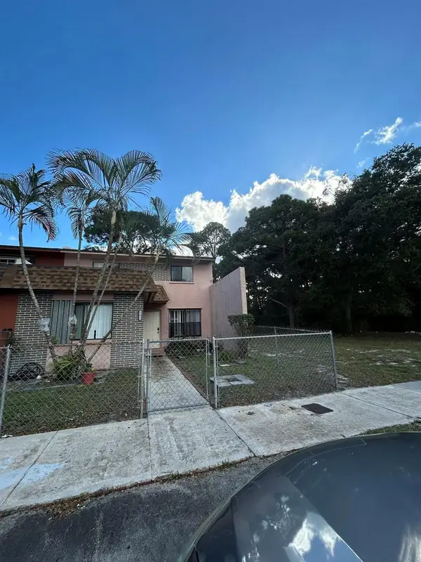 21016 NW 39th Avenue, Miami Gardens, FL 33055