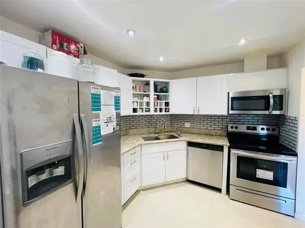 6300 S Falls Circle Drive #412, Lauderhill, FL 33319