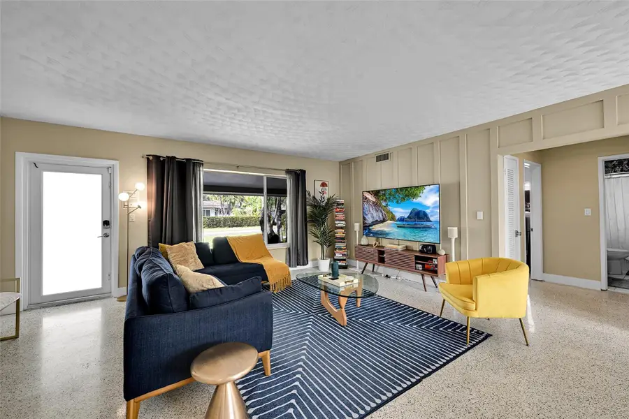 818 NE 18th Street, Fort Lauderdale, FL 33305 - #2