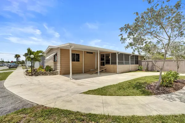 21411 NW 3rd Street, Pembroke Pines, FL 33029