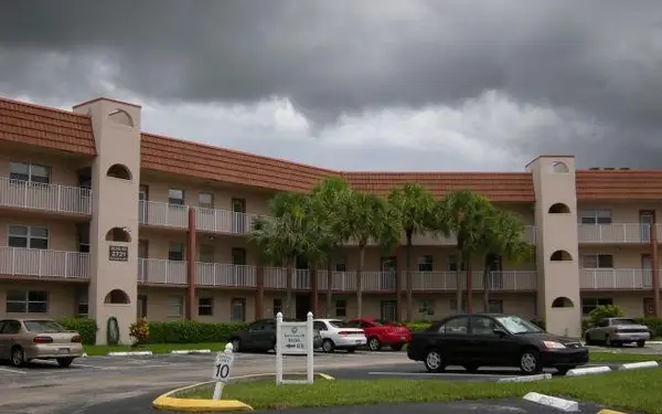 8040 N Sunrise Lakes Drive #303, Fort Lauderdale, FL 33322