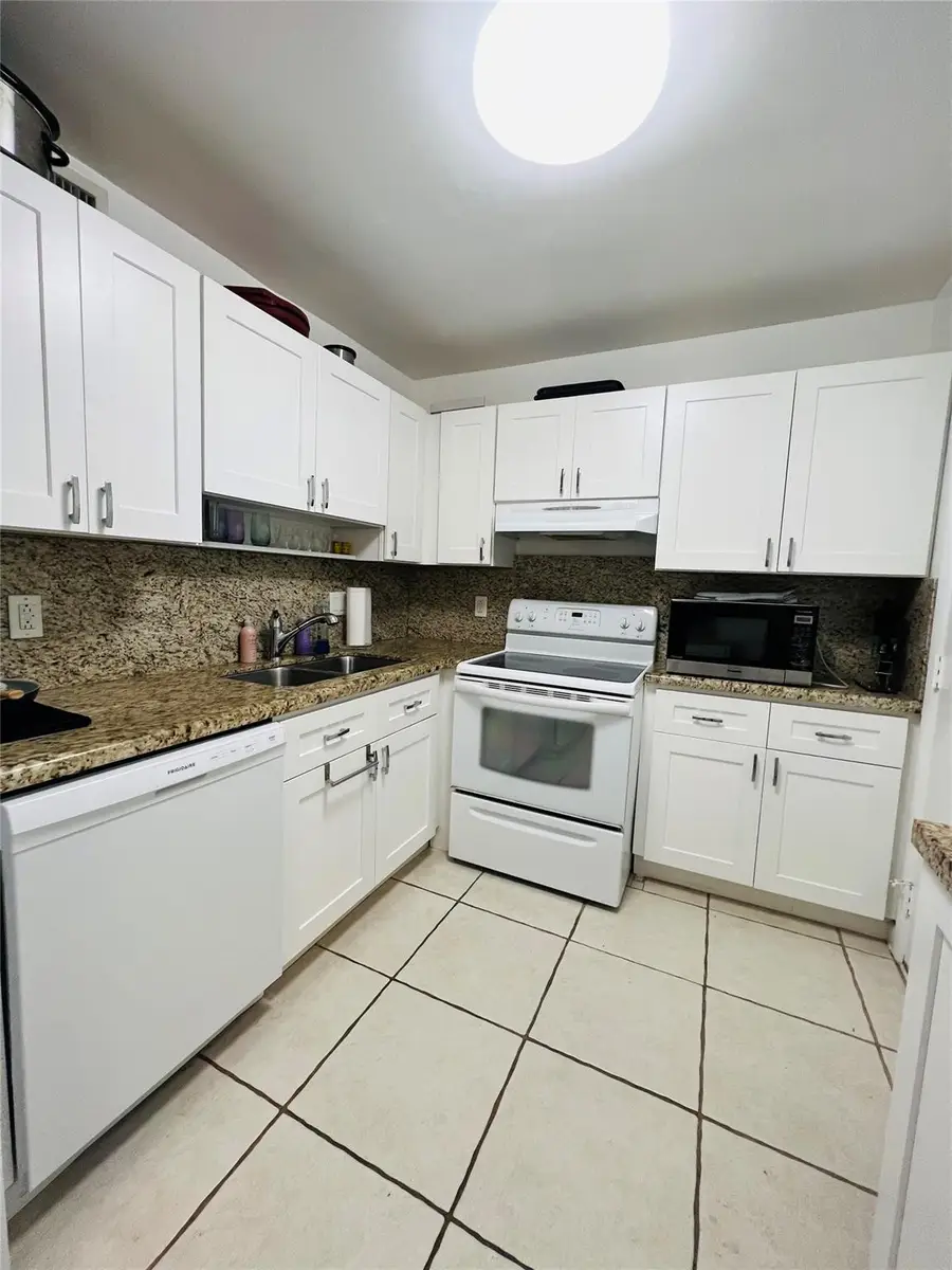 4040 N Hills Drive #7, Hollywood, FL 33021 - #2