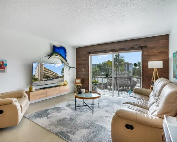 4700 Washington Street #301, Hollywood, FL 33021