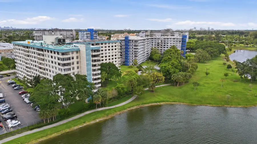 4330 Hillcrest Drive #420, Hollywood, FL 33021 - #2