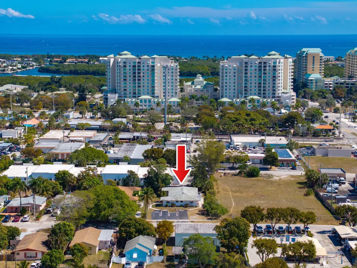 400 NE 2nd Street, Boynton Beach, FL 33435 - #1