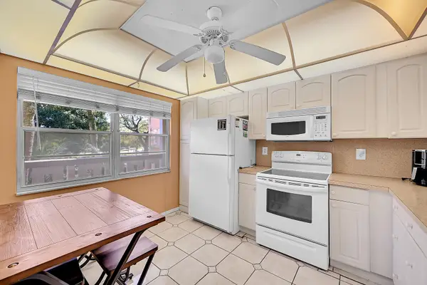 2403 Antigua Circle #C2, Coconut Creek, FL 33066