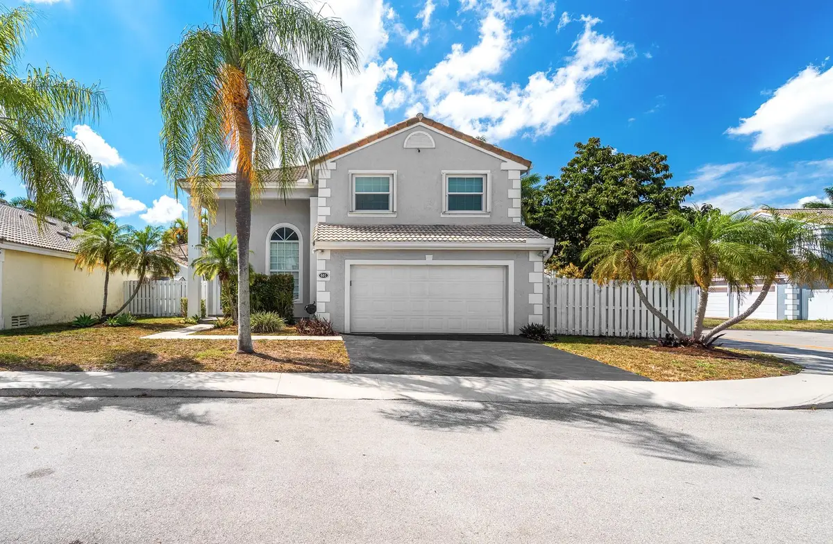 601 Lakeshore Terrace, Davie, FL 33325 - #1