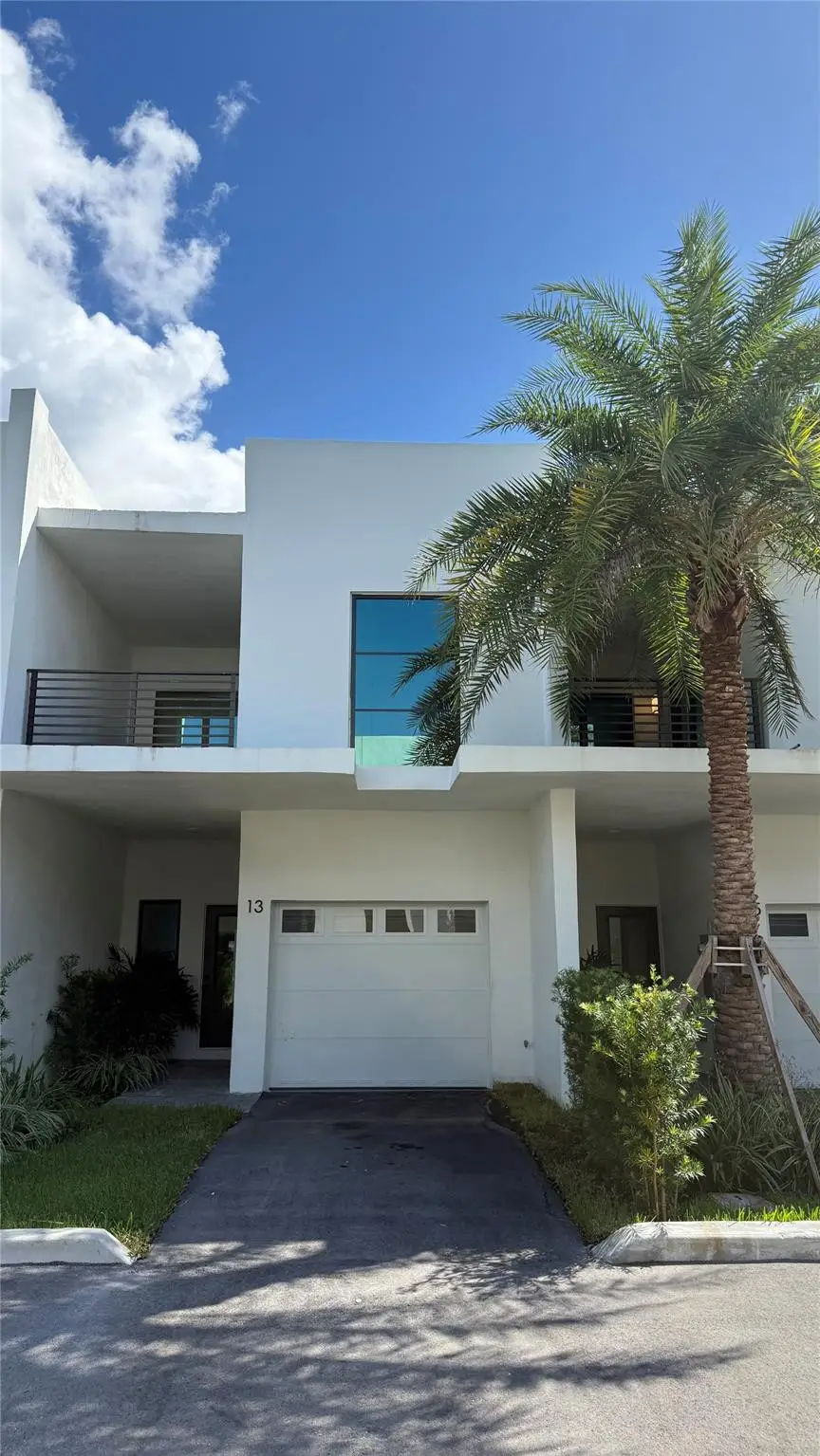 2526 Pierce Street #4, Hollywood, FL 33020 - #1