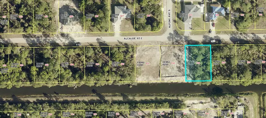 934 Alcalde Street E, Lehigh Acres, FL 33974 - #3