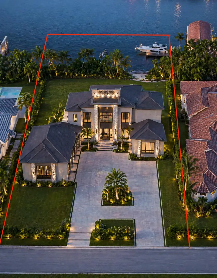 221 SE Fiore Bello, Port Saint Lucie, FL 34952 - #2