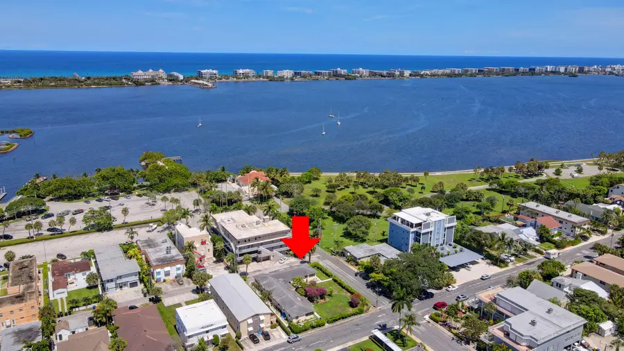 130 S Lakeside 1 Drive, Lake Worth Beach, FL 33460 - #3