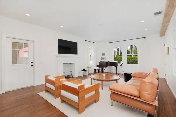 306 Marlborough Place, West Palm Beach, FL 33405