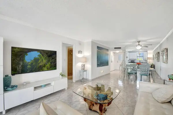 720 E Ocean Avenue #202, Boynton Beach, FL 33435