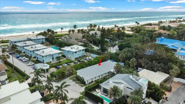 18 Adams Road, Ocean Ridge, FL 33435