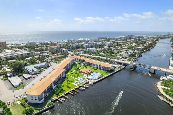 101 NE 19th Avenue #208, Deerfield Beach, FL 33441