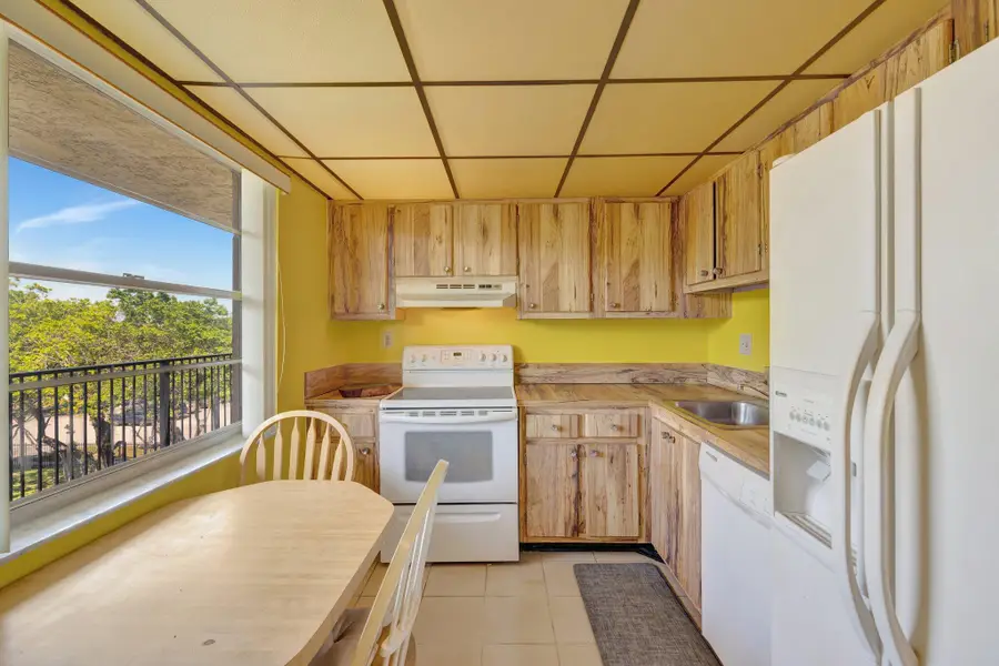 3301 NW 47th Terrace #410, Lauderdale Lakes, FL 33319 - #3