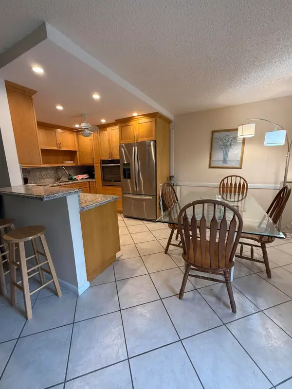 1046 Wolverton C, Boca Raton, FL 33434