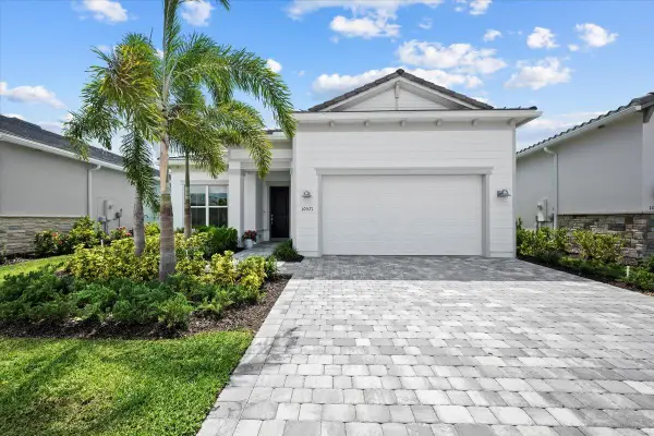 10571 Northbrook Circle, Palm Beach Gardens, FL 33412