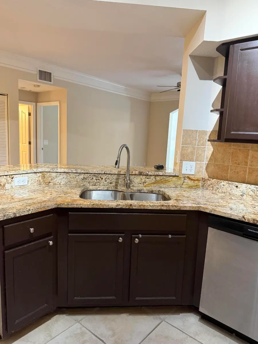 1111 Myrtlewood Circle E #1111, Palm Beach Gardens, FL 33408 - #2