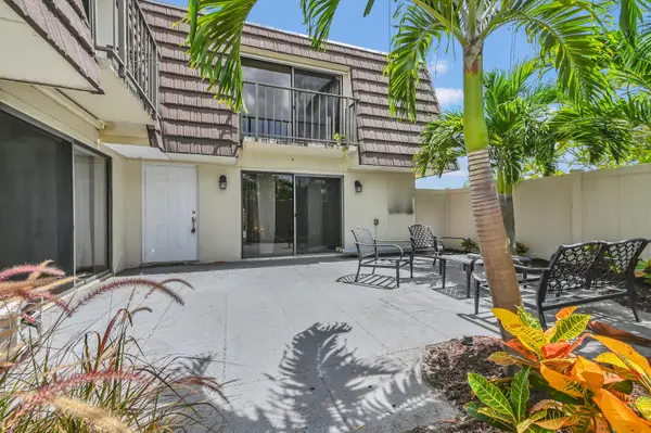 7315 73rd Way, West Palm Beach, FL 33407