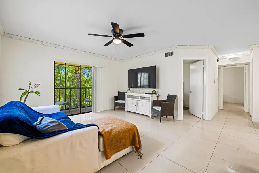 610 Trace Circle #206, Deerfield Beach, FL 33441 - #3