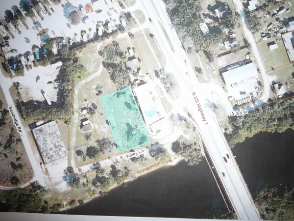 904 Valley Lane, Fort Pierce, FL 34946