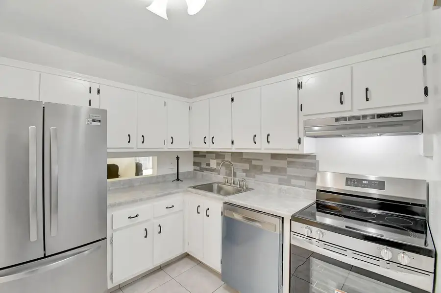 3090 NW 46th Avenue #105c, Lauderdale Lakes, FL 33313 - #2