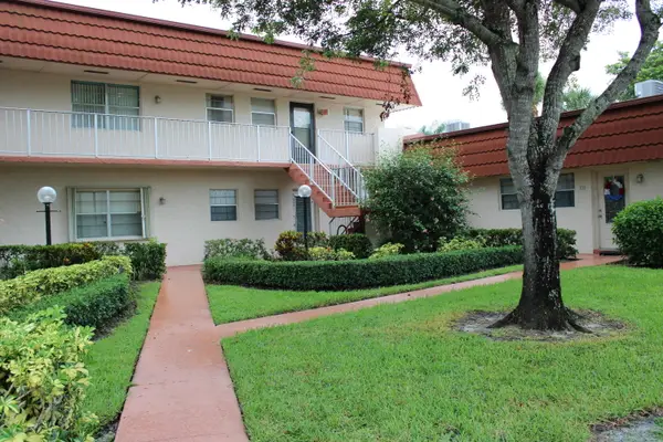 12008 Poinciana Boulevard #206, Royal Palm Beach, FL 33411