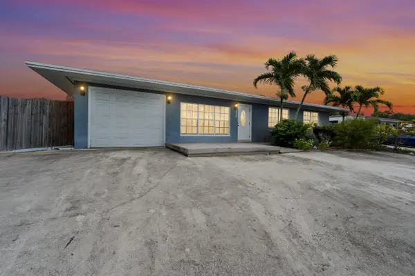 808 Wright Drive, Lake Worth, FL 33461