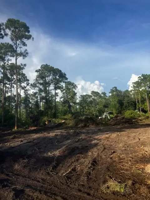 2018 Canton Avenue, ,, FL 33920