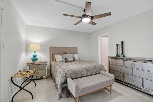 1037 Berkshire B, Deerfield Beach, FL 33442