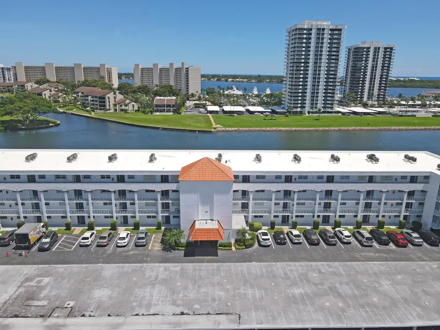 20 Yacht Club Drive #403, North Palm Beach, FL 33408 - #2