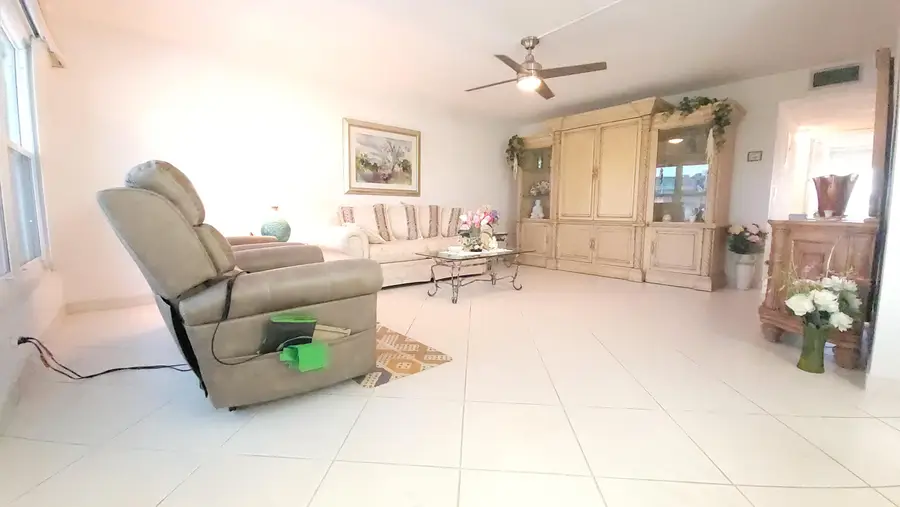 209 Greenbrier A, West Palm Beach, FL 33417 - #3