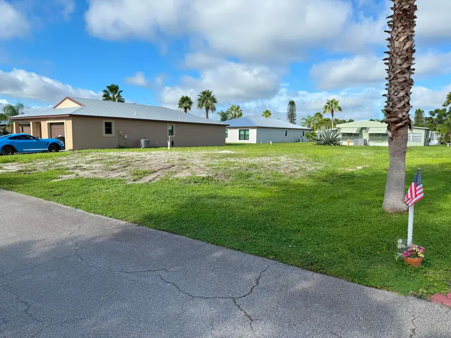 3 Palo Alto Lane, Port Saint Lucie, FL 34952 - #3