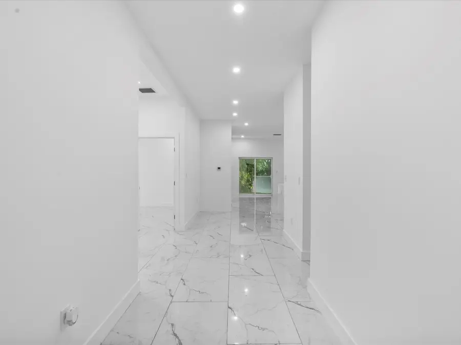 533 NW 16th Avenue, Fort Lauderdale, FL 33311 - #3