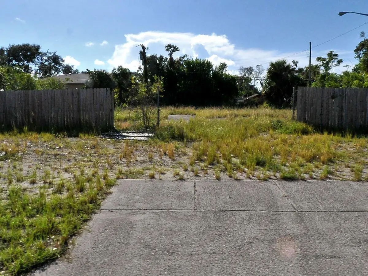 603 S 5th Street, Fort Pierce, FL 34950 - #1