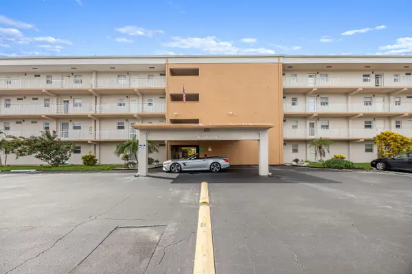 230 NE 26th Avenue #206, Boynton Beach, FL 33435