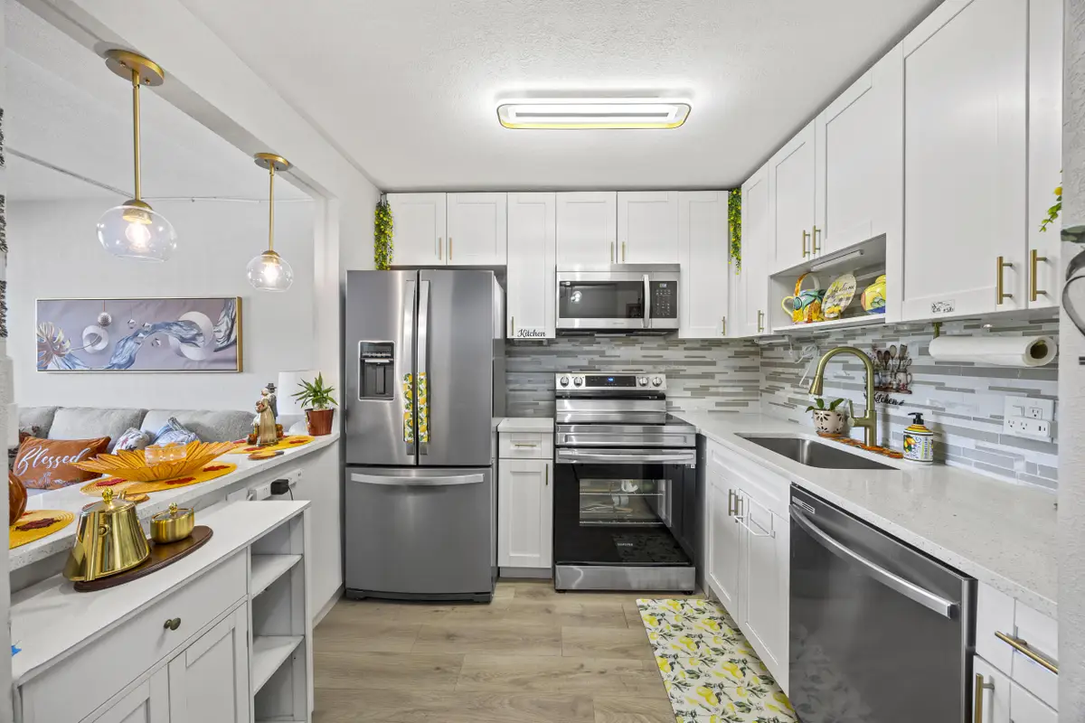 200 Village Green Circle E #202, Palm Springs, FL 33461 - #1