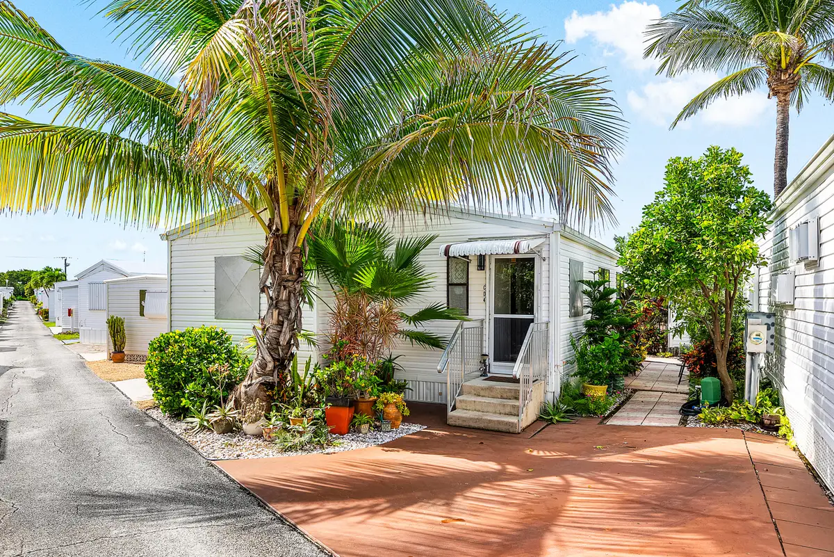 4 East Cedar Drive #Cd, Briny Breezes, FL 33435 - #1