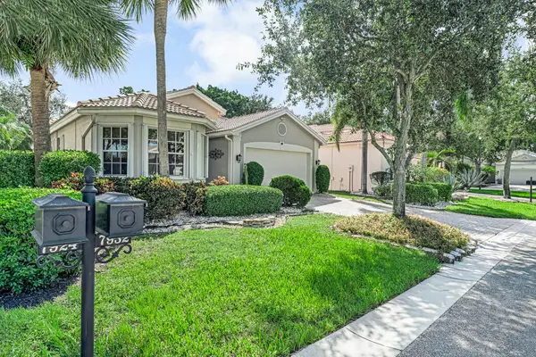 7932 Seagrape Shores Drive, Lake Worth, FL 33467