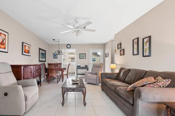 2822 Crosley Drive W #B, West Palm Beach, FL 33415