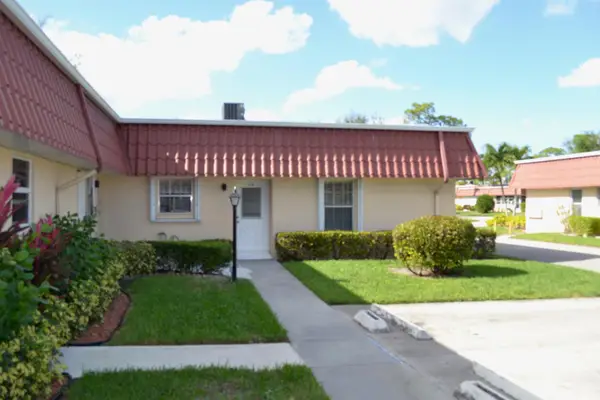 570 Laconia Circle, Lake Worth, FL 33467