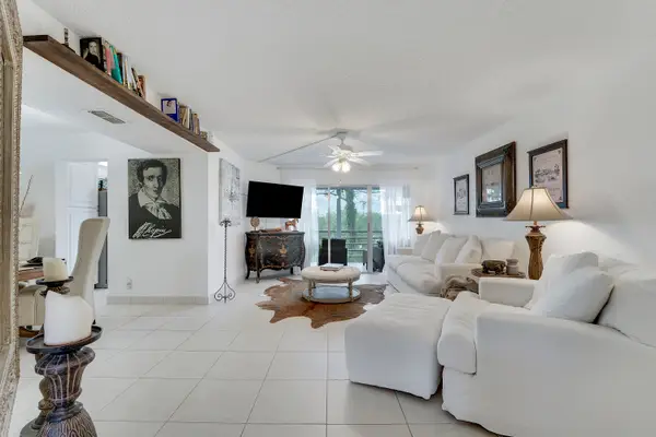 3755 Via Poinciana #405, ,, FL 33467