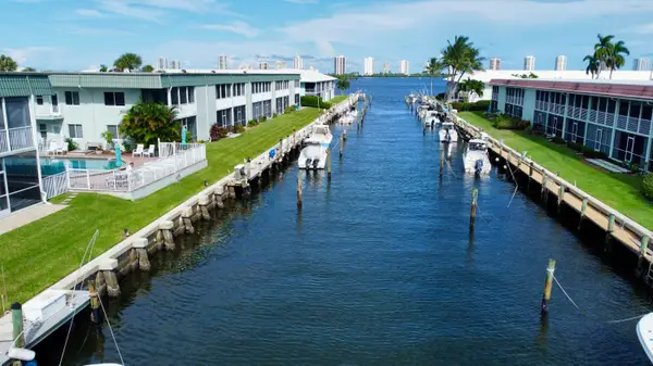 120 Wettaw Lane #210, North Palm Beach, FL 33408