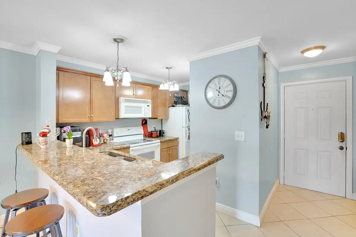4855 Via Palm Lakes #902, West Palm Beach, FL 33417 - #1