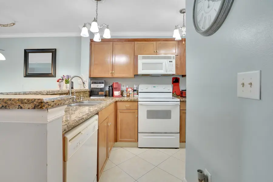 4855 Via Palm Lakes #902, West Palm Beach, FL 33417 - #2