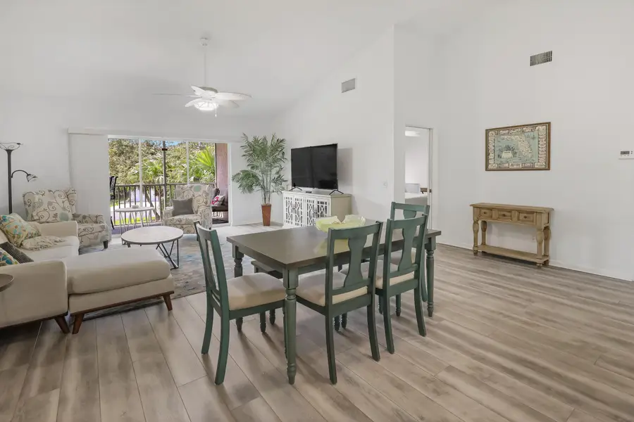 295 Grand Royale Circle #202, Vero Beach, FL 32962 - #3