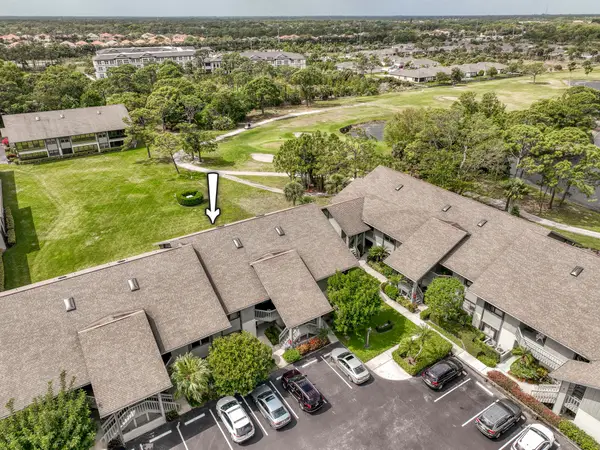6275 SE Charleston Place #203, Hobe Sound, FL 33455