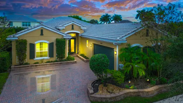 11400 SW Hillcrest Circle, Port St Lucie, FL 34987