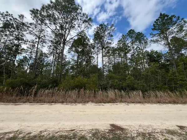 215 Royal Avenue, ,, FL 32148